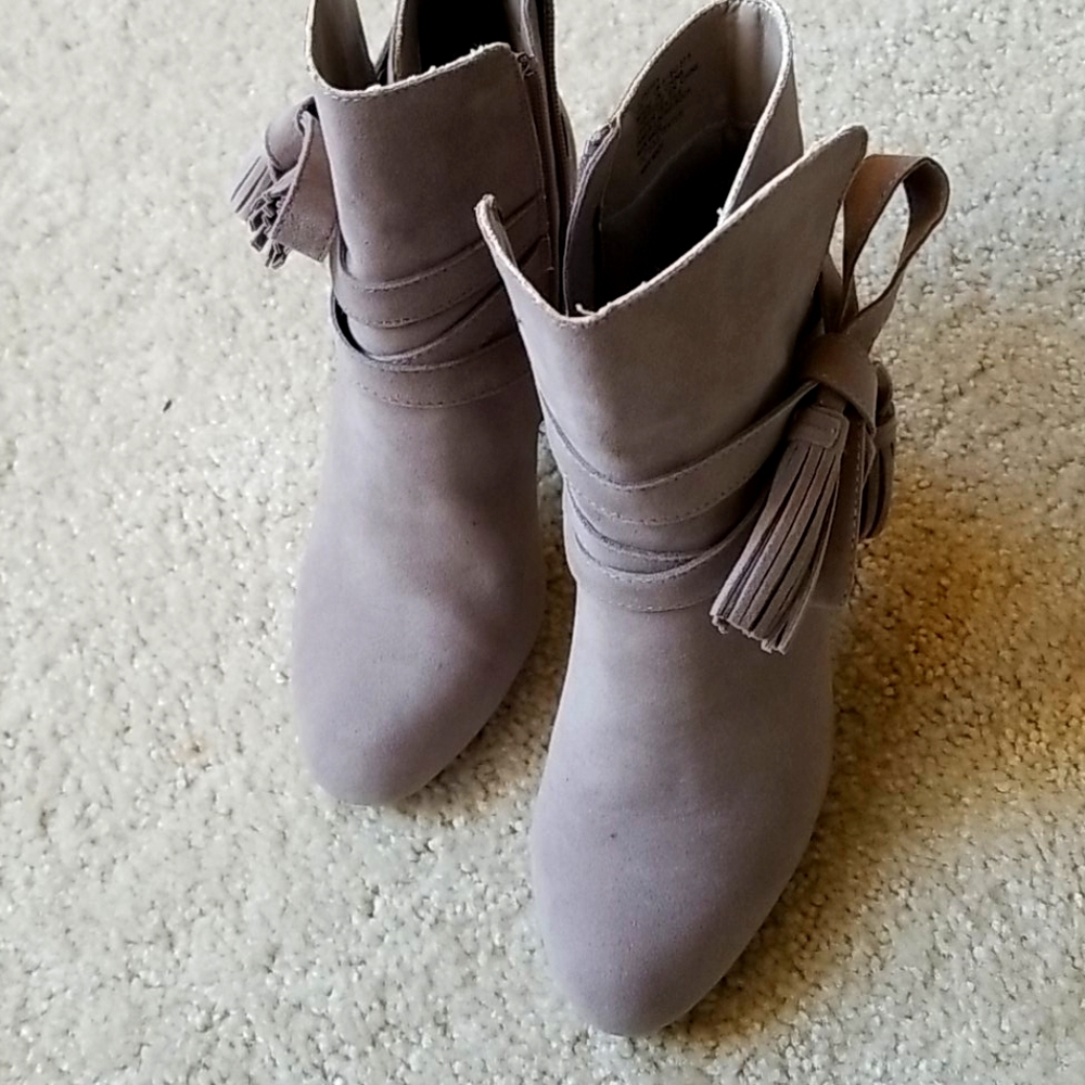 Grey heels